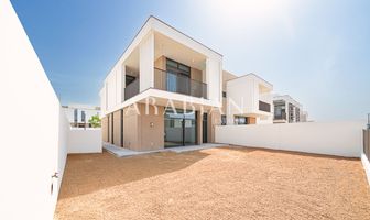 4 bedroom townhouse to rent - Arabian Estates