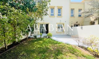 2 bedroom villa to rent - Arabian Estates