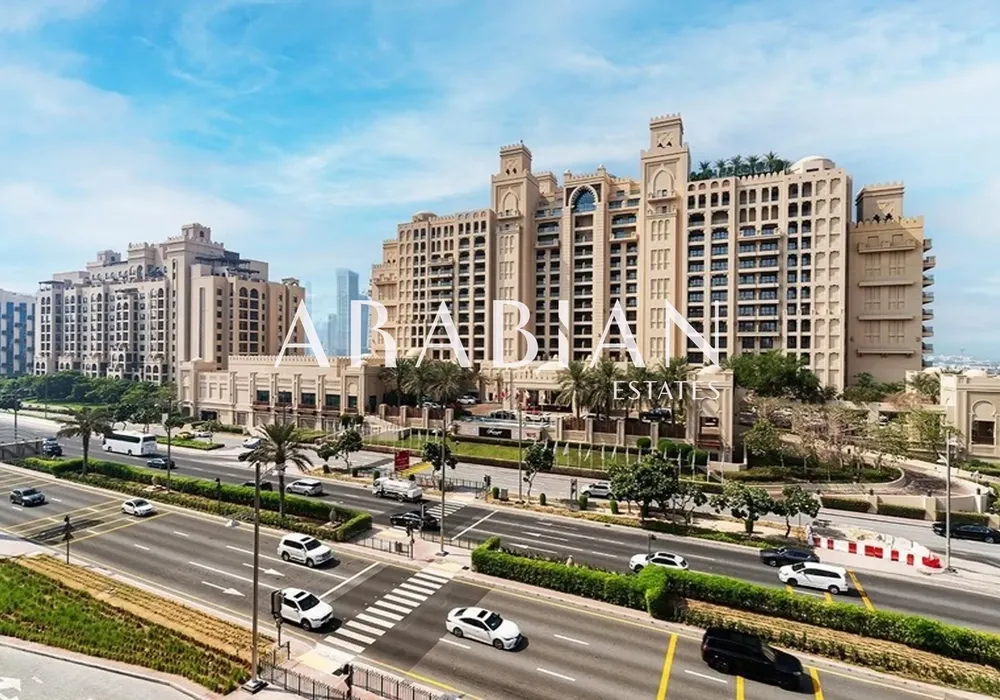 Golden Mile, Palm Jumeirah, Dubai