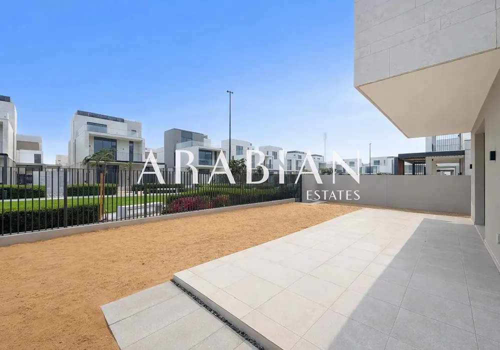 Elie Saab, Arabian Ranches 3, Dubai