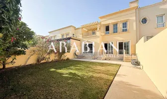 3 bedroom townhouse to rent - Arabian Estates